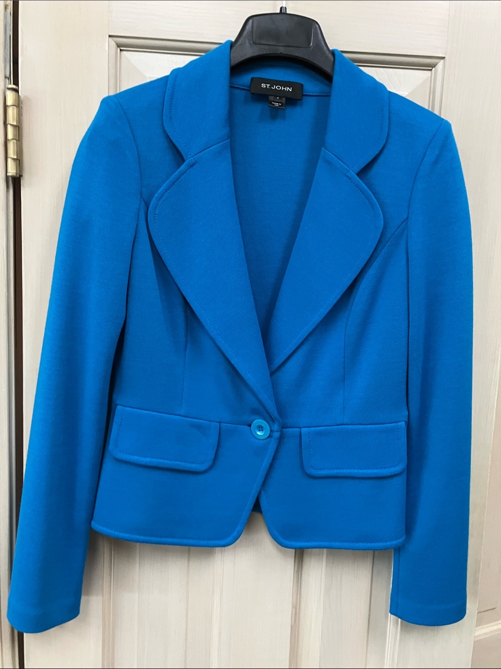 St. John Women’s Vibrant Blue Single-Button Blazer